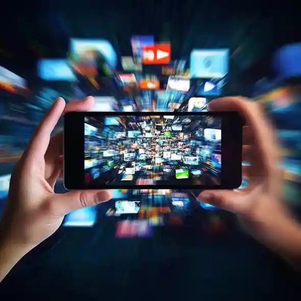 Real-Time Updates & News Sharing Real-Time Updates & News Sharing